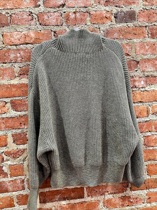 H&M Sweaters - H&Medium Ribbed Turtleneck Sweater in Green Size Medium